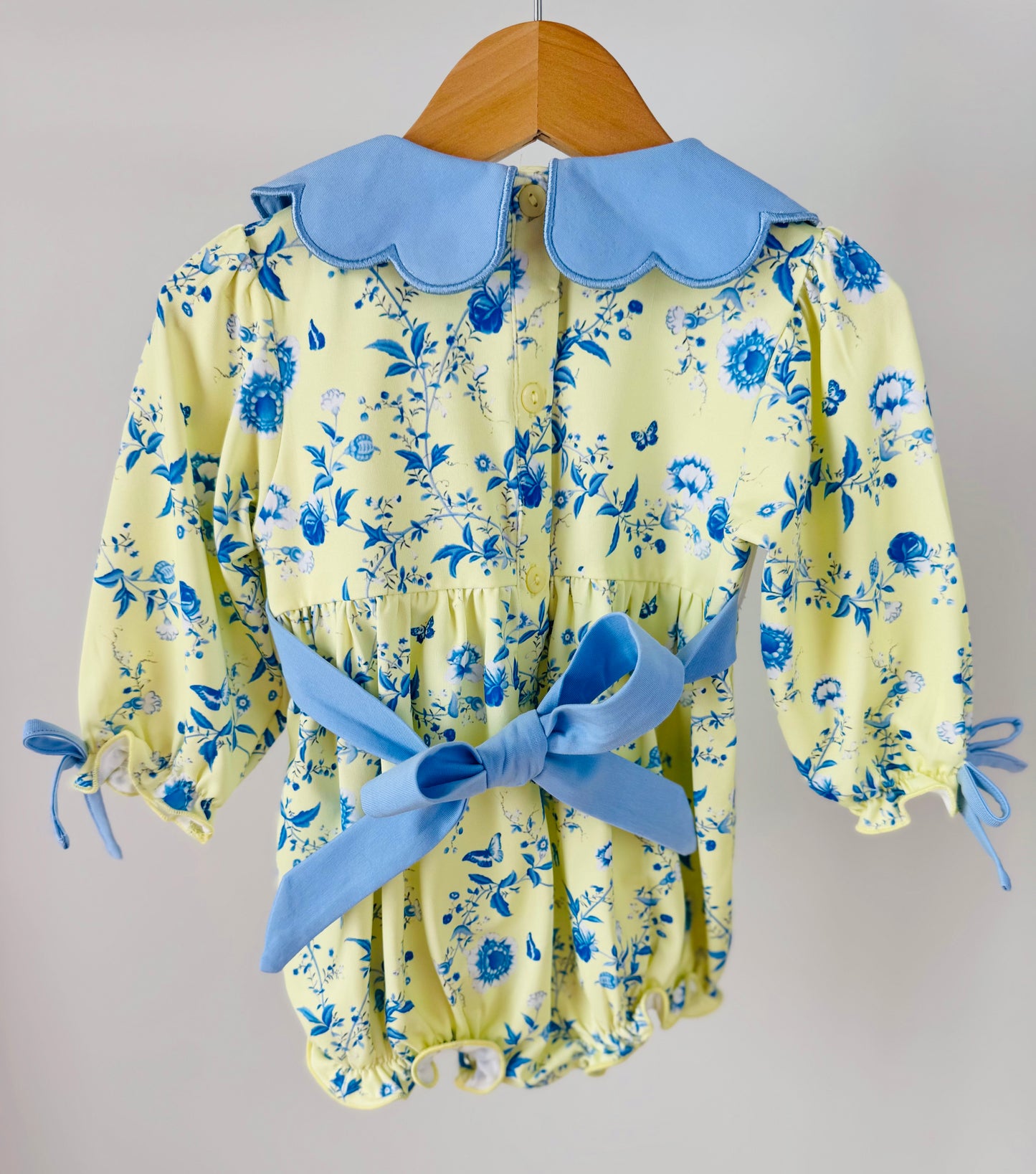 Chinoiserie Inspired Tea Party Bubble