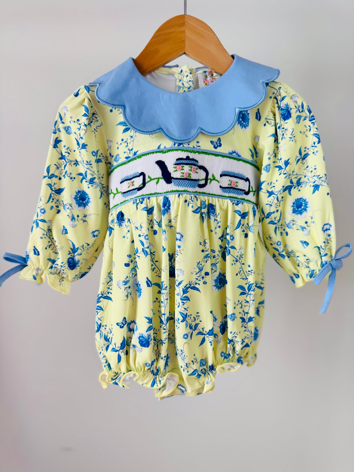 Chinoiserie Inspired Tea Party Bubble