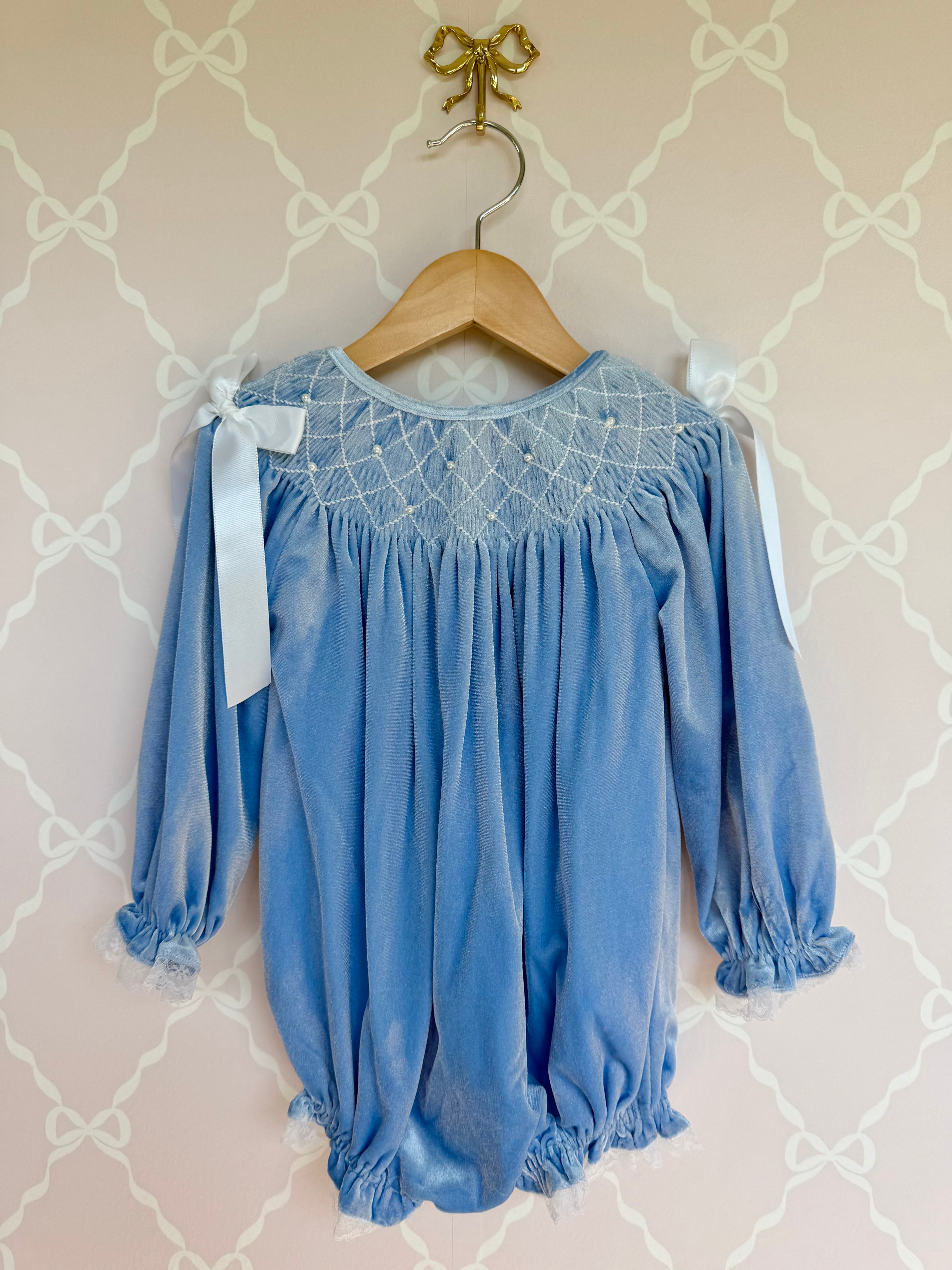 Blue Velvet & Pearls Bubble