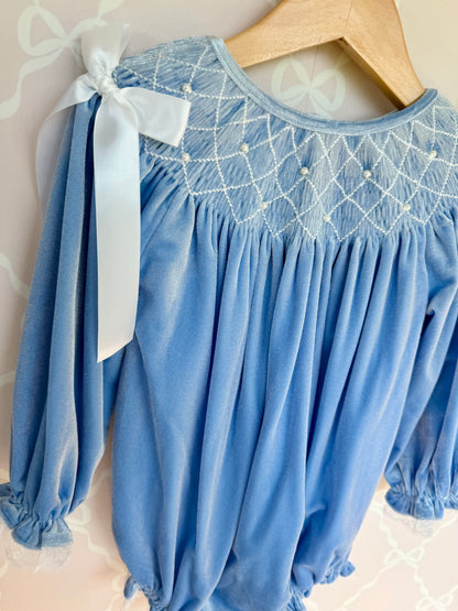 Blue Velvet & Pearls Bubble