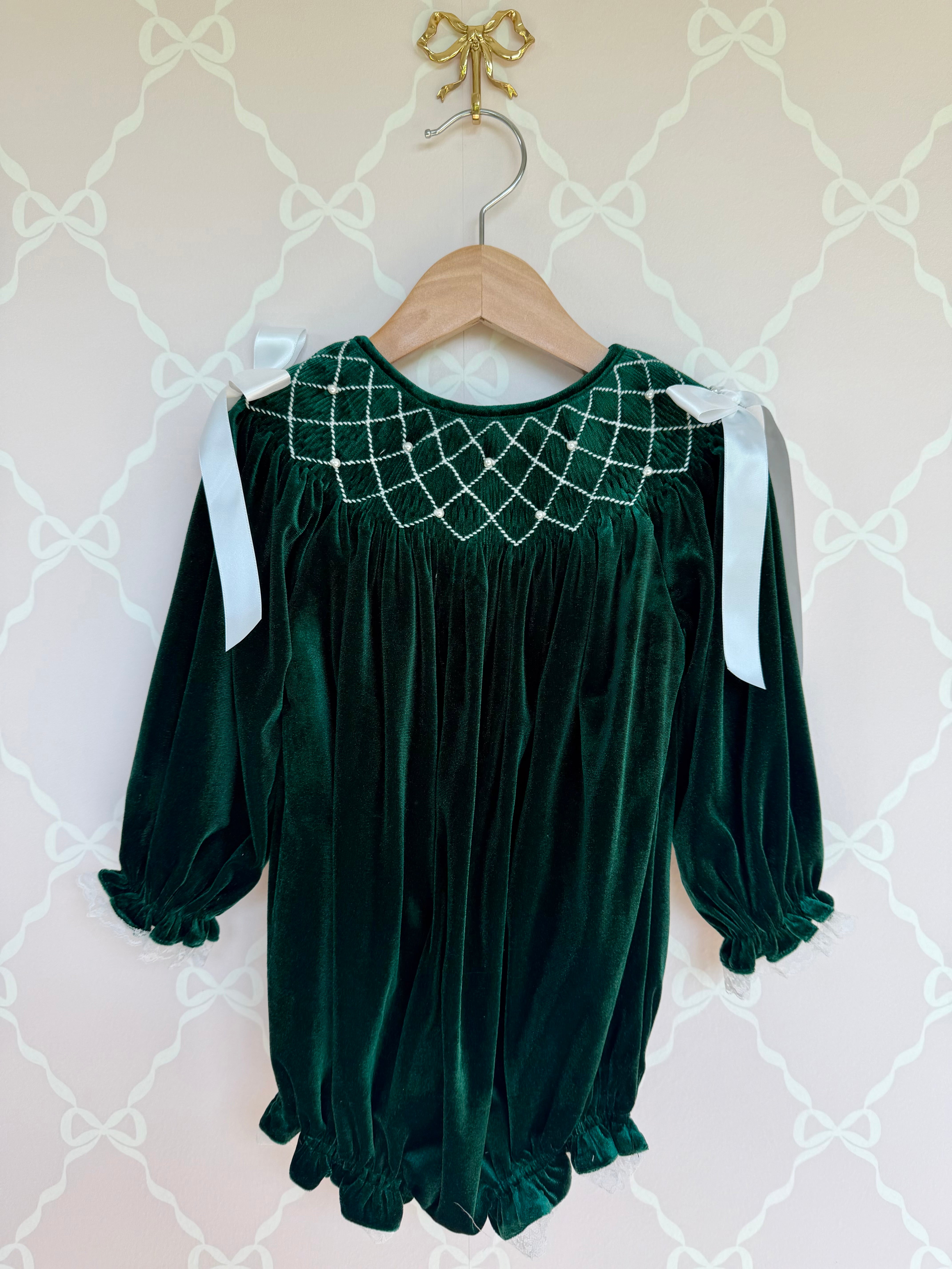Green Velvet & Pearls Bubble