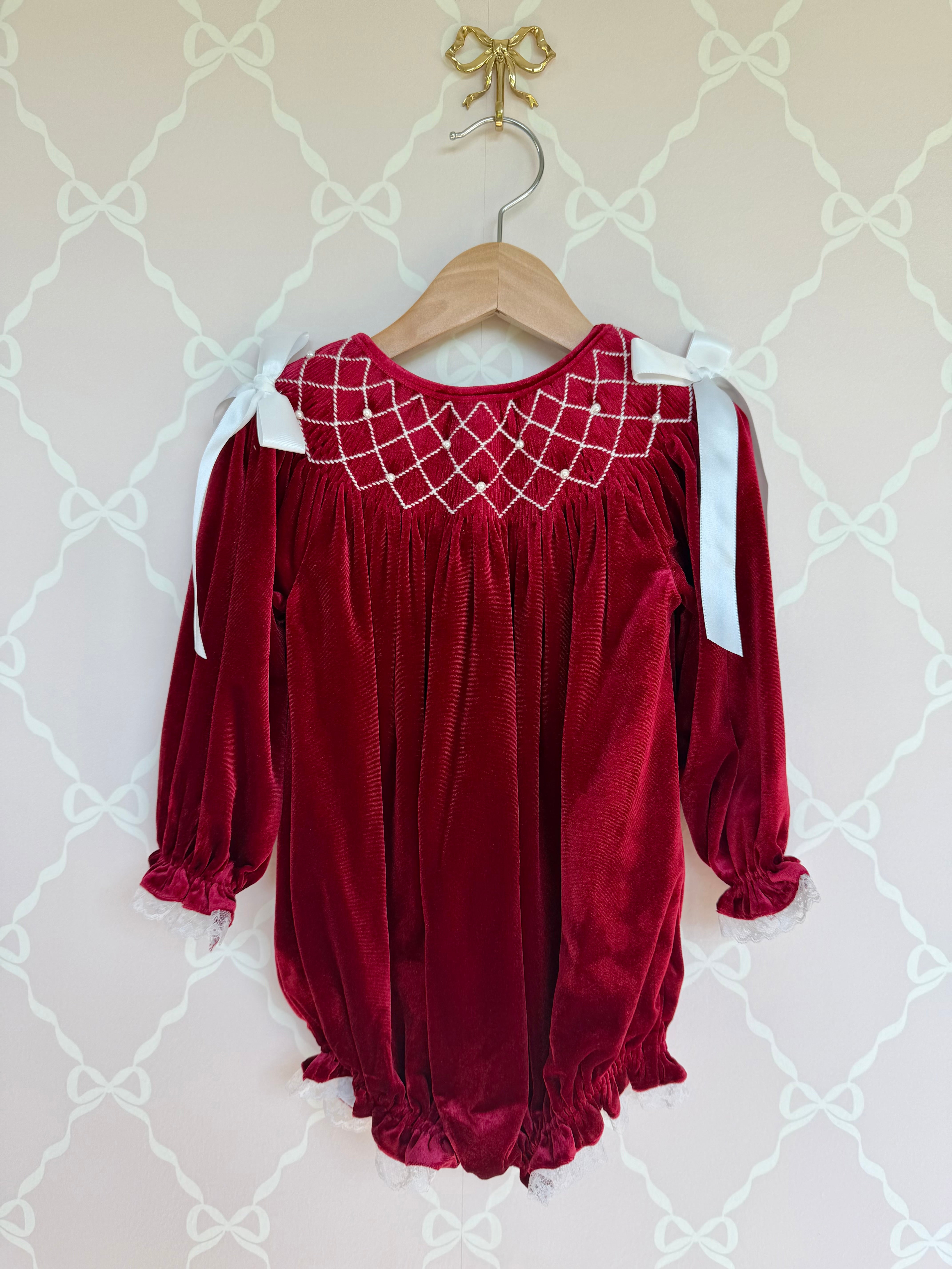 Red Velvet & Pearls Bubble